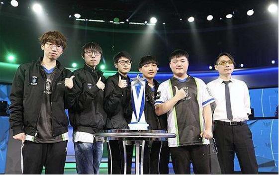 巴赫不仅看 巴赫不仅看