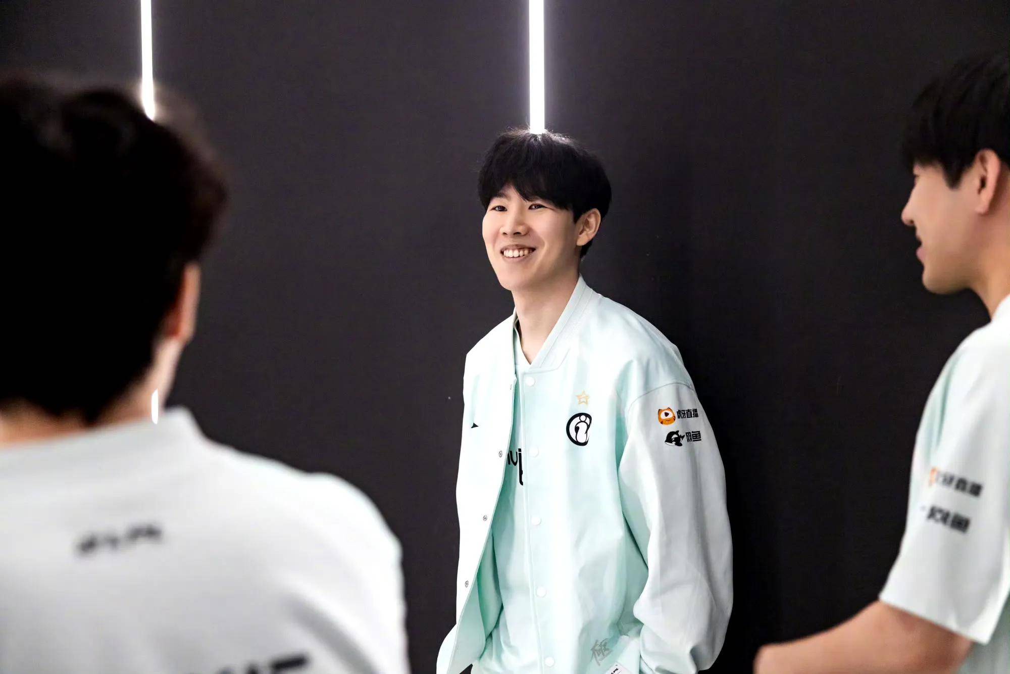 寻觅破绽 寻觅破绽