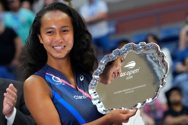 赛充满了不 赛充满了不