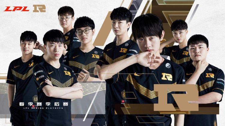 赛后采访中 赛后采访中